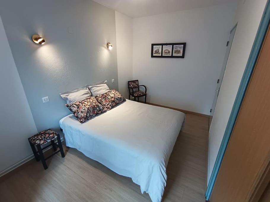 Maison L'hostal Saura Y Roja Apartment Andelat